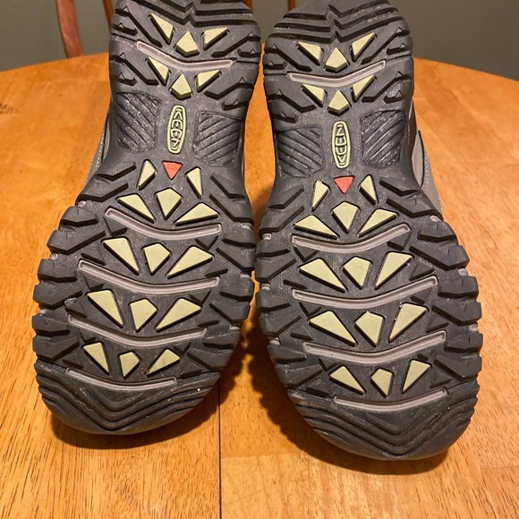 Women's 8 M Keen Targhee III Mid Waterproof Hiking Boots Fumo Brown Quiet Green - Picture 11 of 15